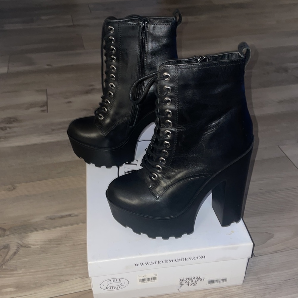 Womens Steve Madden Globaal black leather shoe boot